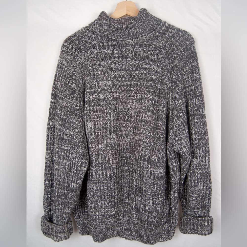 GAP women’s Charcoal Turtleneck Sweater